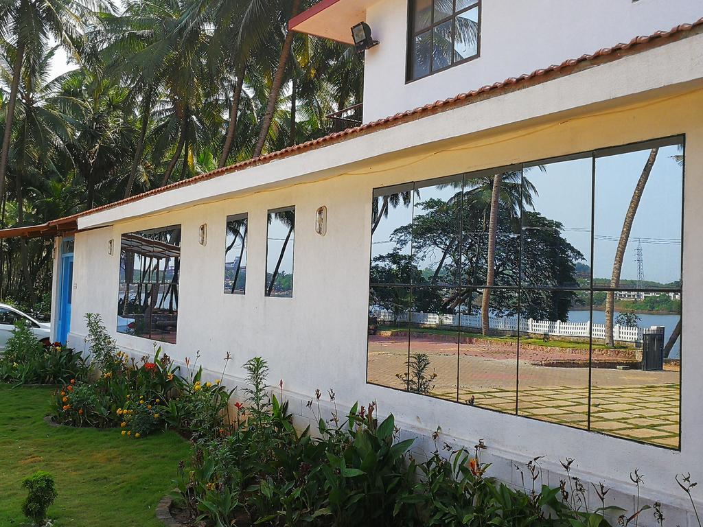 Nisarga Nirvana River House Mangalore Exterior foto